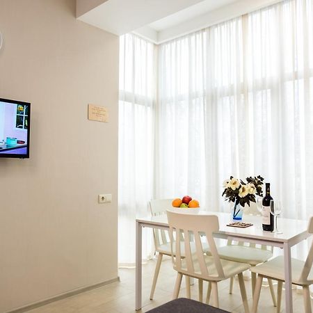 Modern Avlabari In Old Town Apartment Тбилиси Екстериор снимка